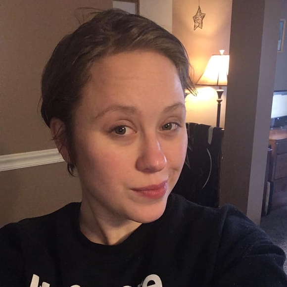 Meet your Posher, Michele - Picture 1 of 1